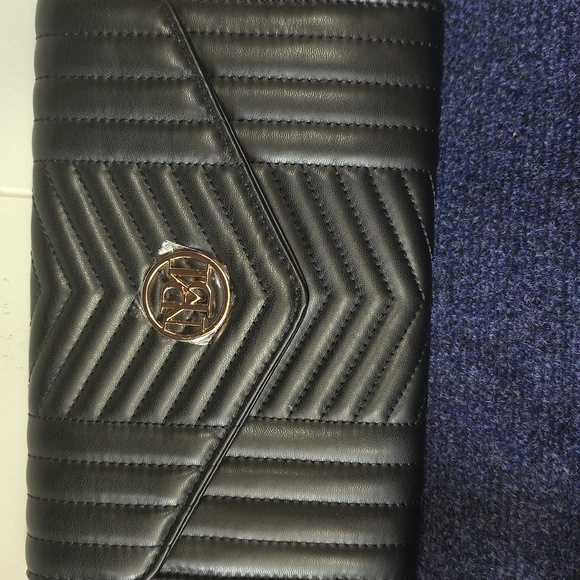 Badgley Mischka crossbody handbag - Picture 1 of 4